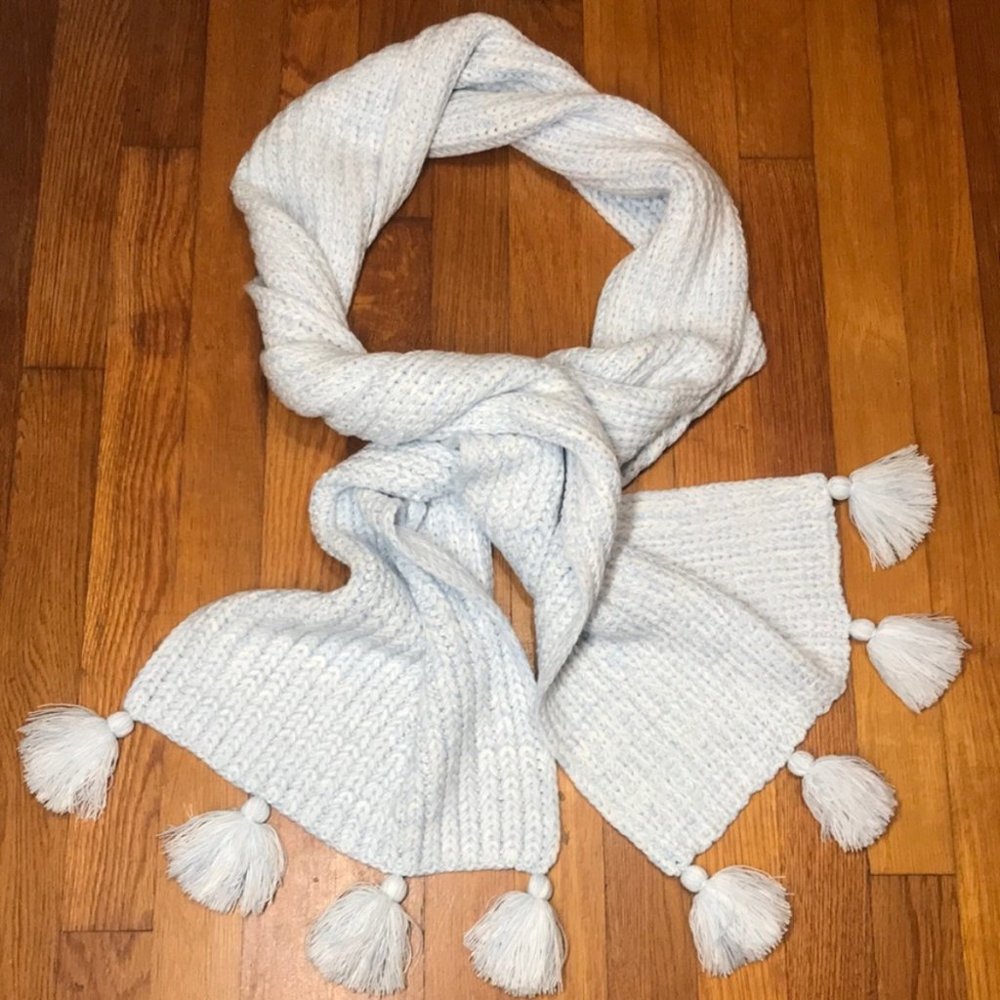 COPY - ❄️J CREW❄️BABY BLUE TASSELED KNIT FLUFFY SCARF❄️